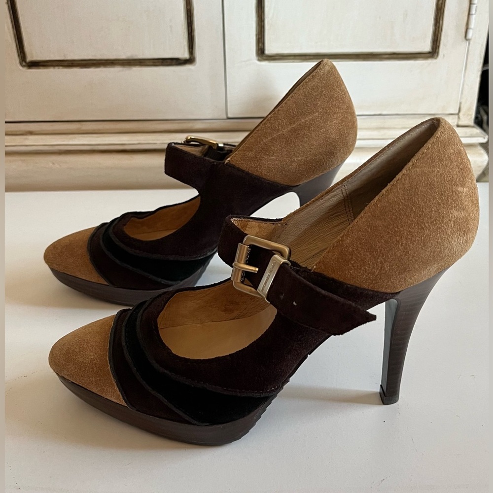 MICHAEL Michael Kors Brown Tan Black Suede Maryjane Gold buckle Pump Size 6.5 - Picture 13 of 16